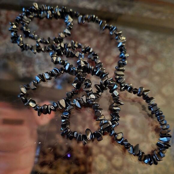 HEMATITE CRYSTAL GEMSTONE NECKLACE - Picture 2 of 4